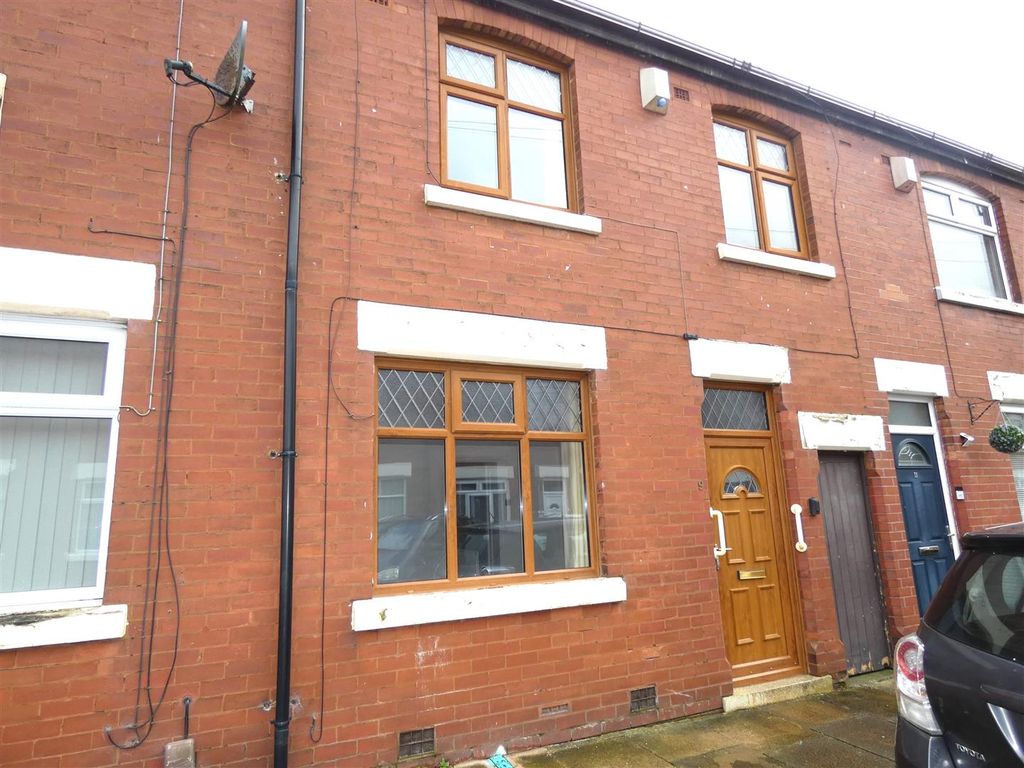 3 bed property to rent in Greenbank Avenue, Preston PR1, £900 pcm Zoopla