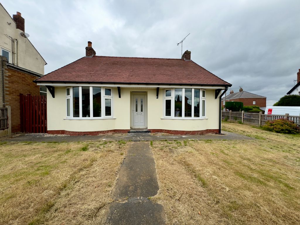 3 bed detached bungalow for sale in Bakestone Moor, Whitwell, Worksop