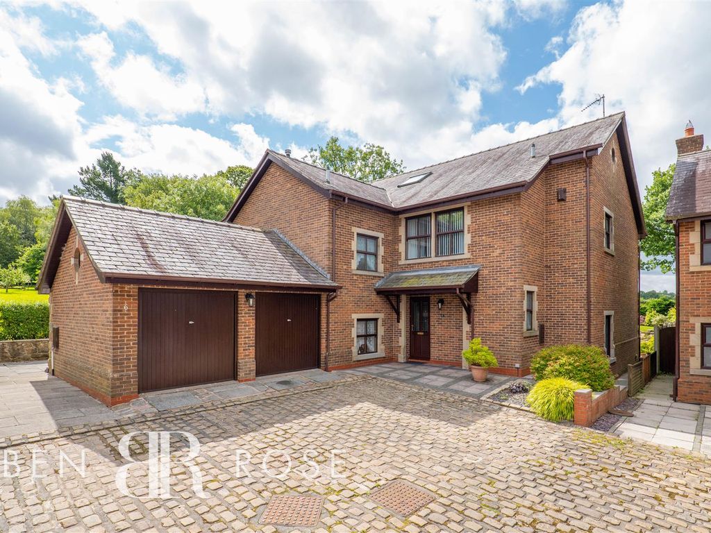 6 bed detached house for sale in Millwood Close, Withnell, Chorley PR6