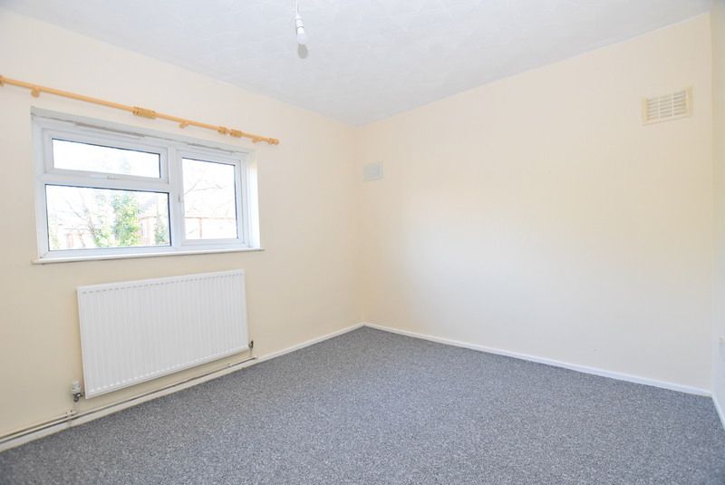 2 bed flat to rent in Pembridge Road, Blurton, StokeOnTrent ST3 Zoopla