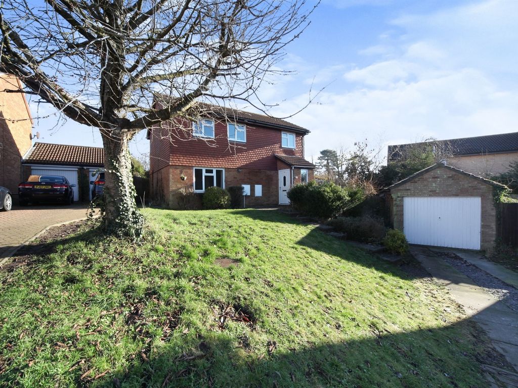 4 bed detached house for sale in Glenfield Road, Luton LU3 Zoopla