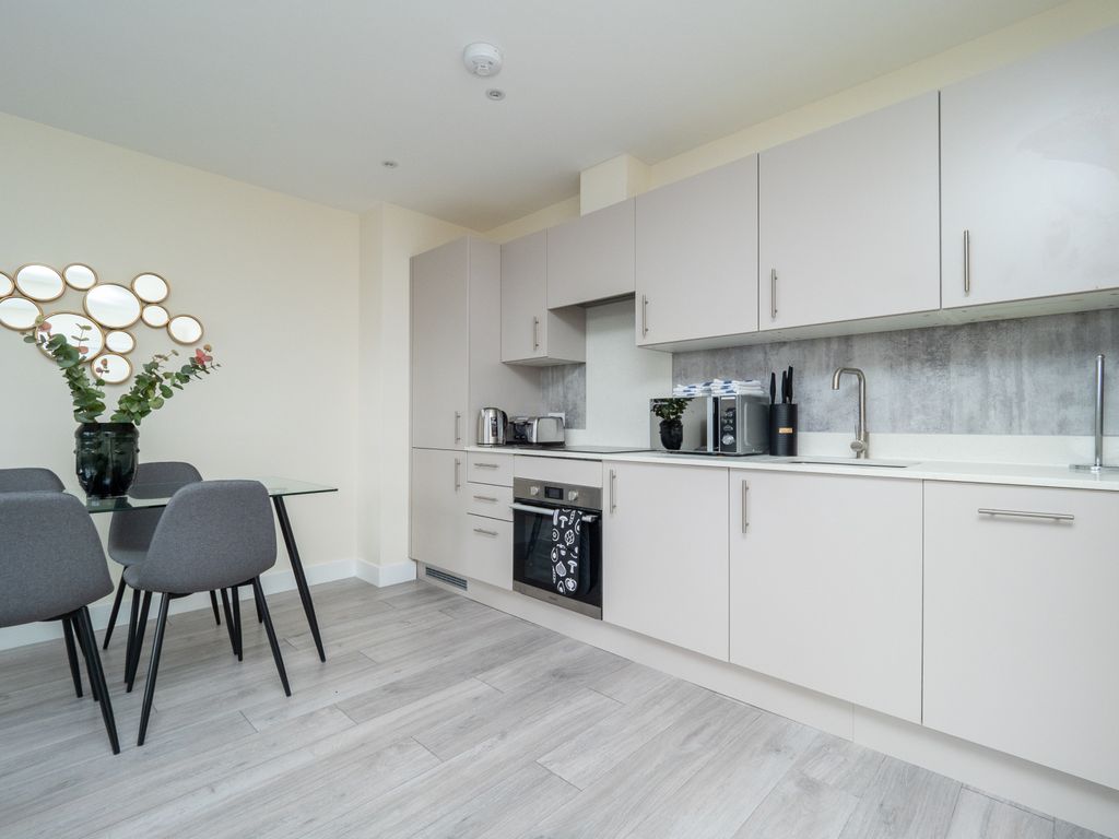 New home, 2 bed flat for sale in Ewell Road, Cheam, Sutton SM3, £