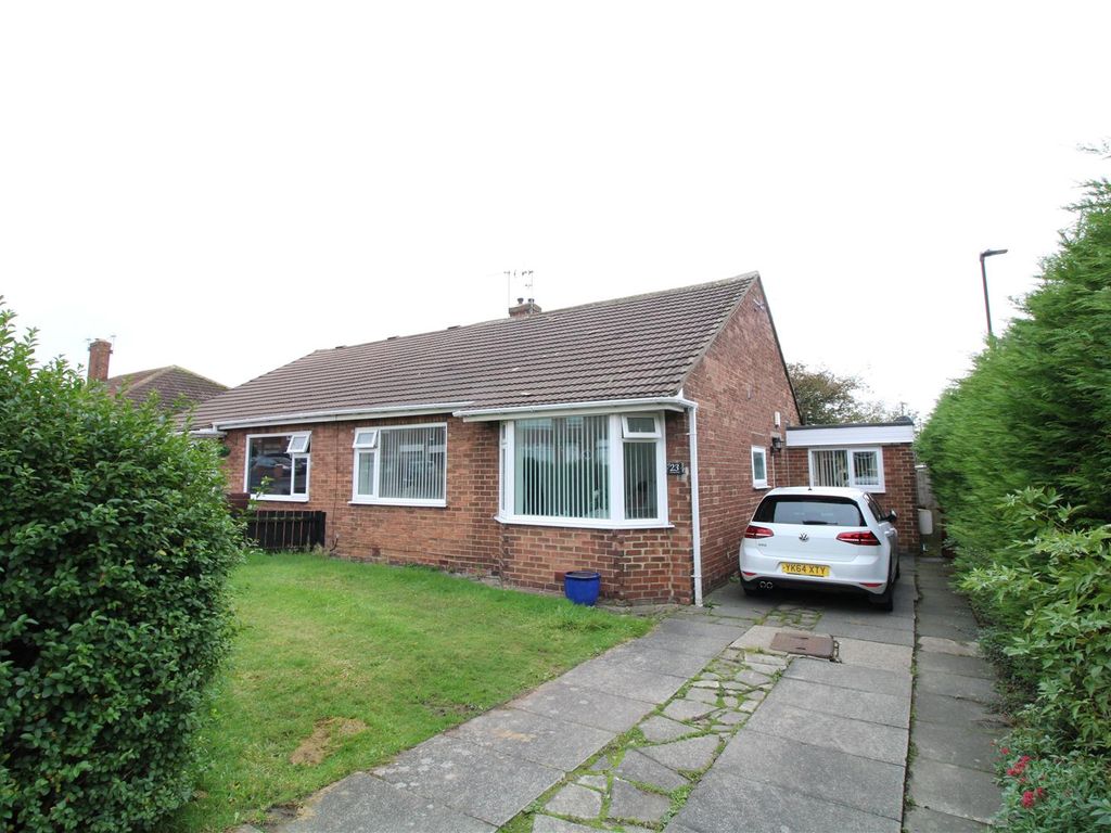 2 bed semidetached bungalow for sale in Downend Road, Hillheads Estate