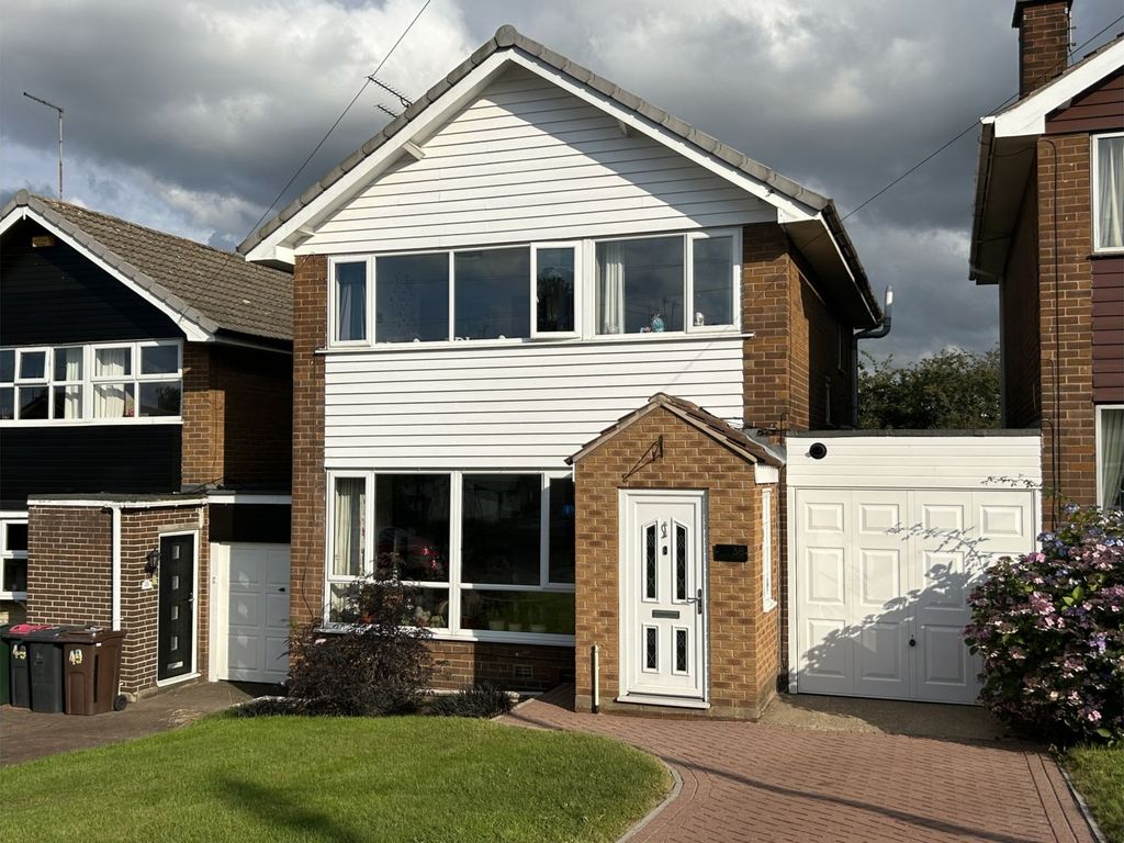 3 bed detached house for sale in Highcliffe Drive, Mexborough S64, £