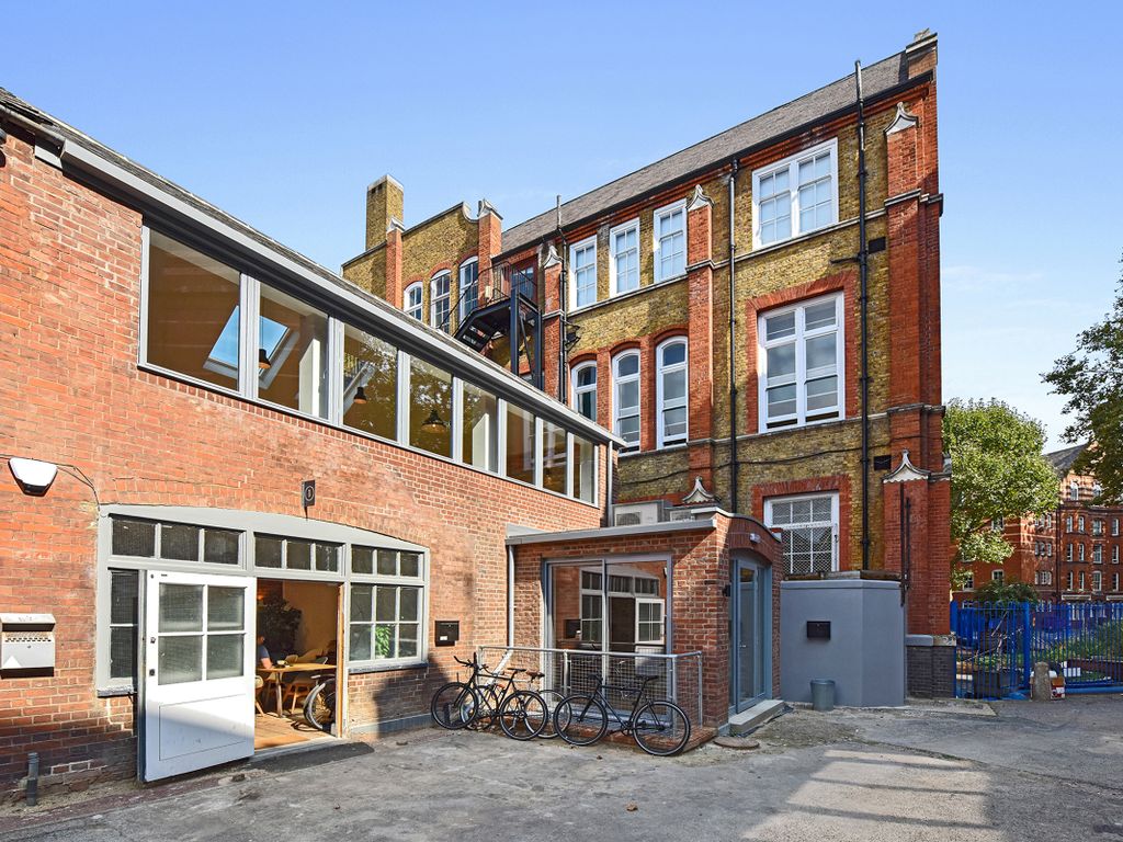 Office to let in Unit 1, Marlow Arnold Circus E2, London