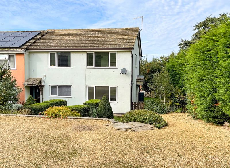 2 bed flat to rent in Stanford Road, Faringdon SN7, £1,150 pcm Zoopla