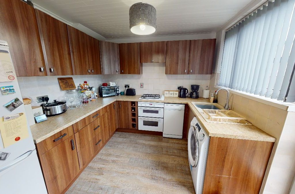 3 bed semidetached house for sale in Langdale Crescent, Cottingham