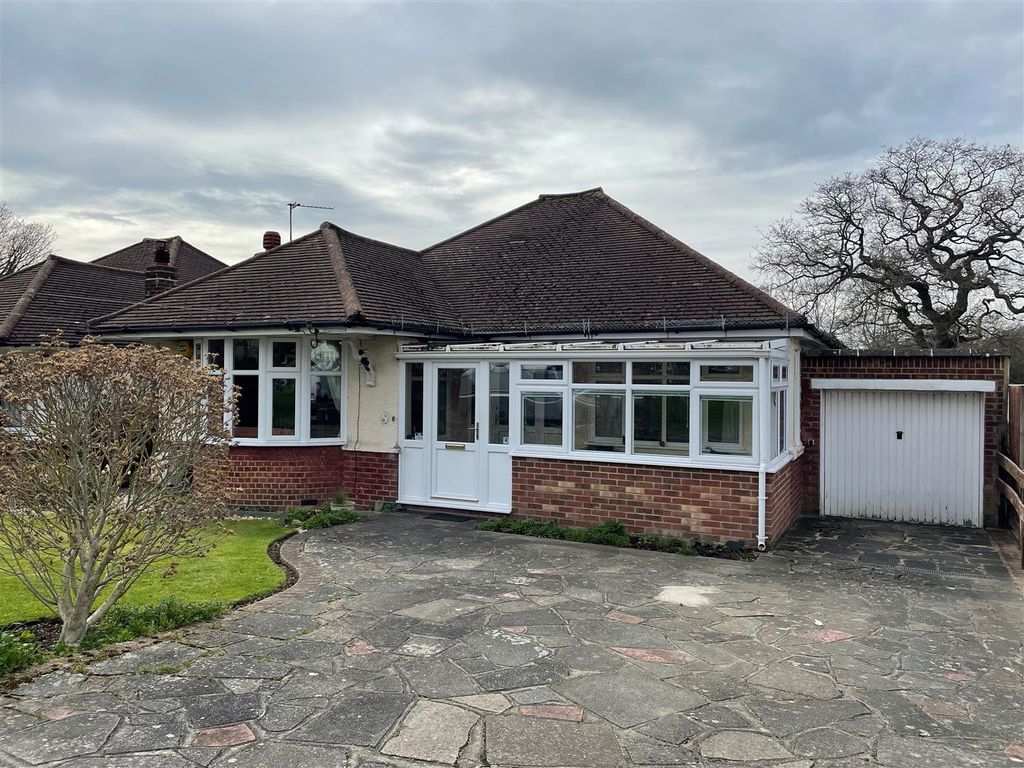 3 bed detached house for sale in Merton Gardens, Petts Wood, Orpington