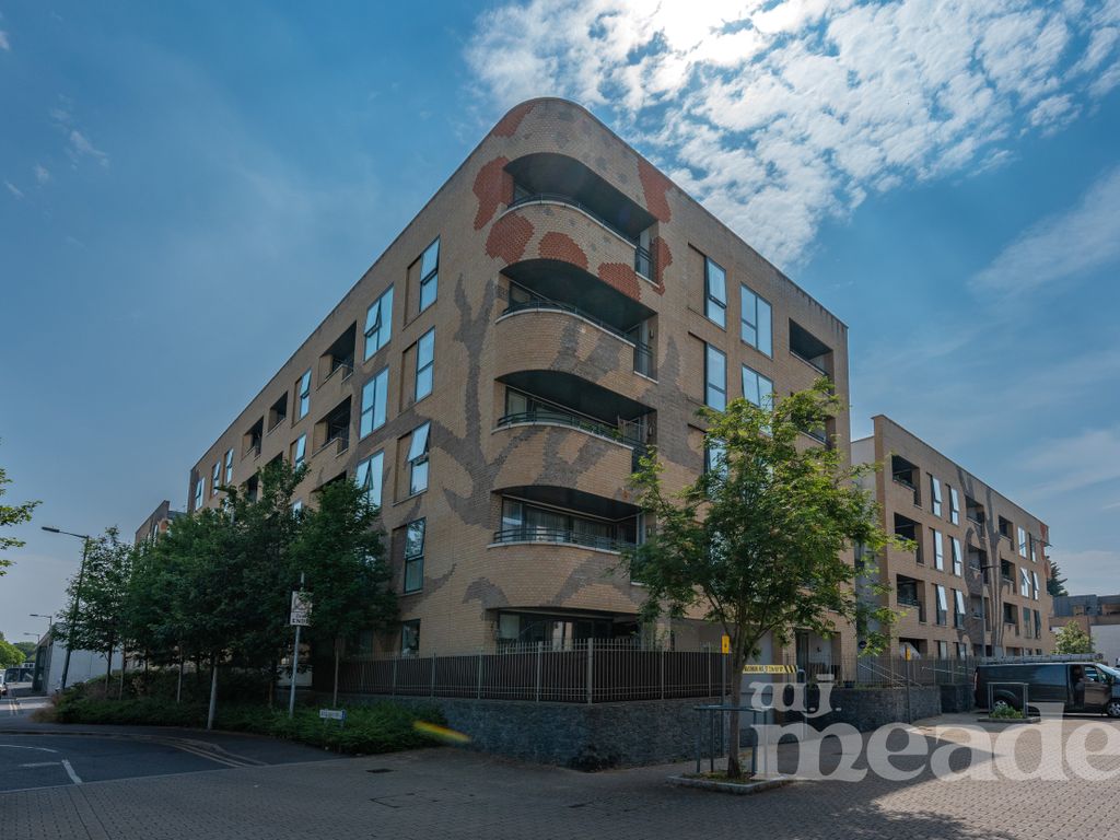 2 bed town house for sale in Jacks Farm Way, London E4 Zoopla