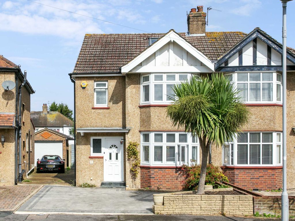 4 bed semidetached house for sale in Southcote Avenue, Berrylands