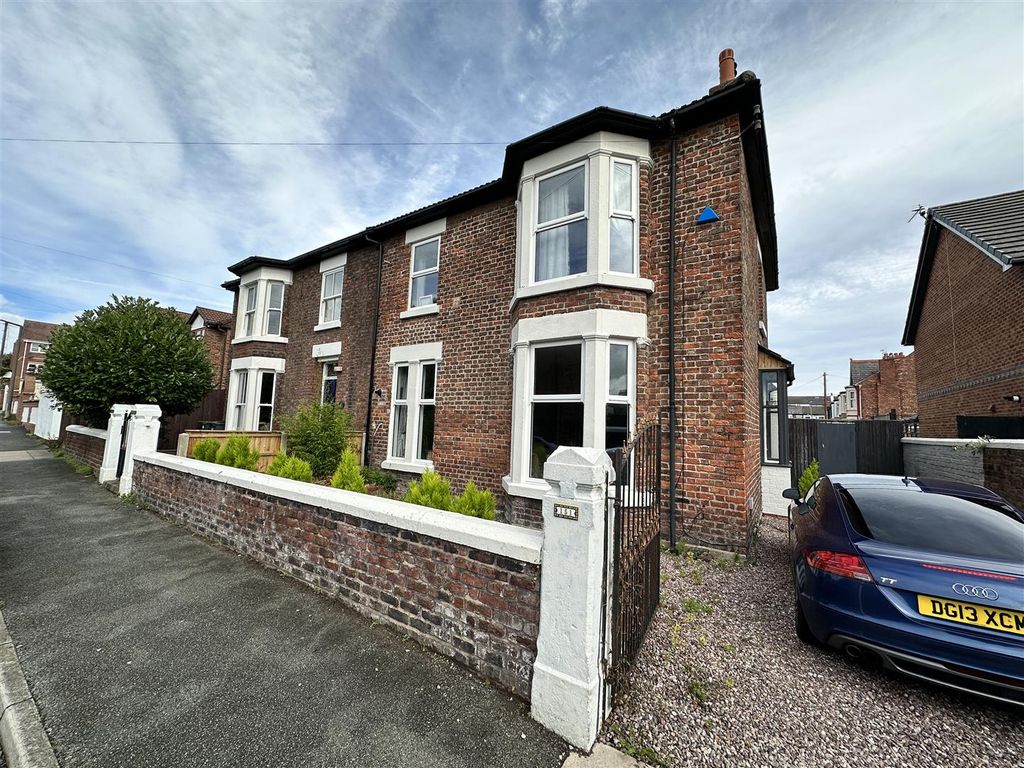 5 bed semidetached house for sale in Mount Road, Wallasey CH45, £