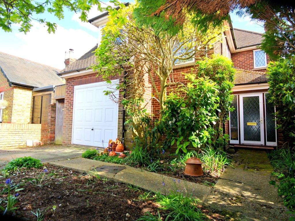3 bed property for sale in Cambridge Road, Ashford TW15, £485,000 Zoopla