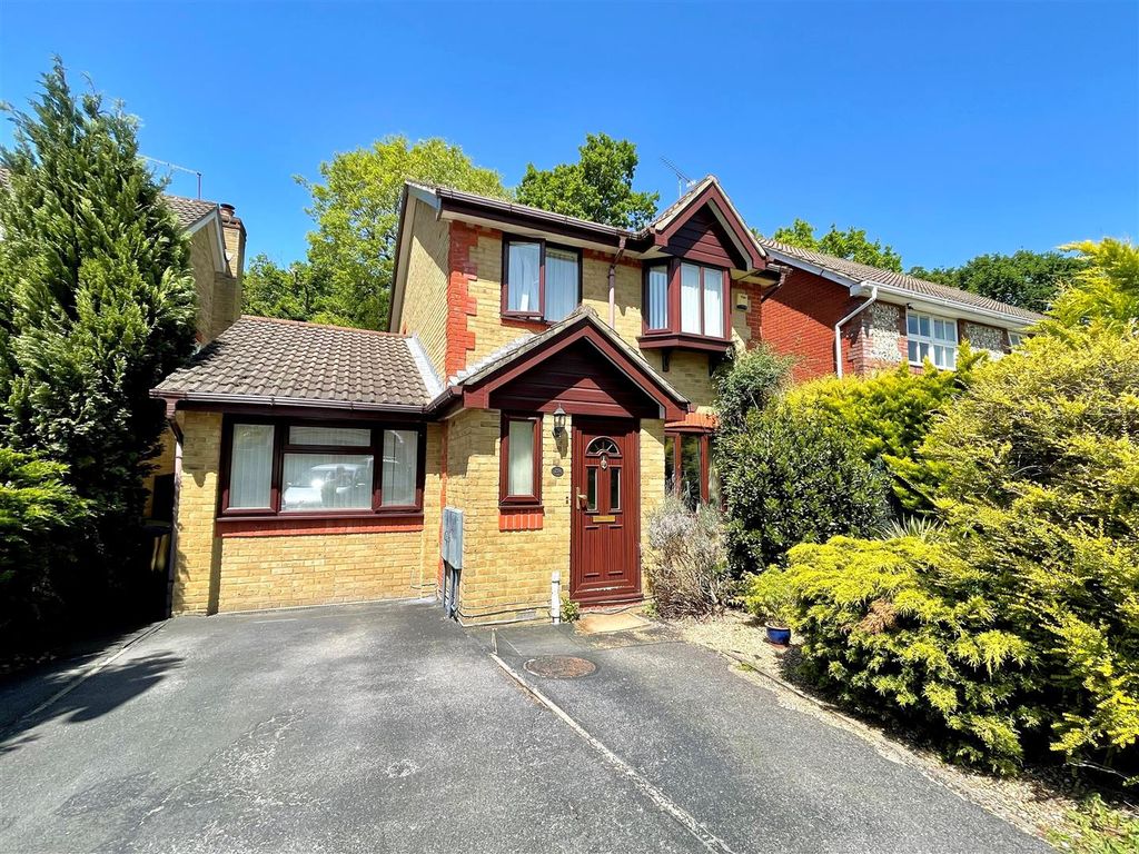 3 bed detached house for sale in Hemingway Gardens, Whiteley, Fareham PO15, £435,000 Zoopla