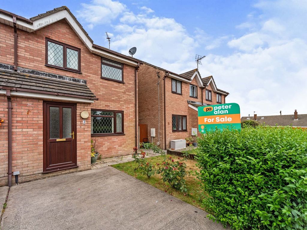 3 bed semidetached house for sale in Thomas Close, Porthcawl