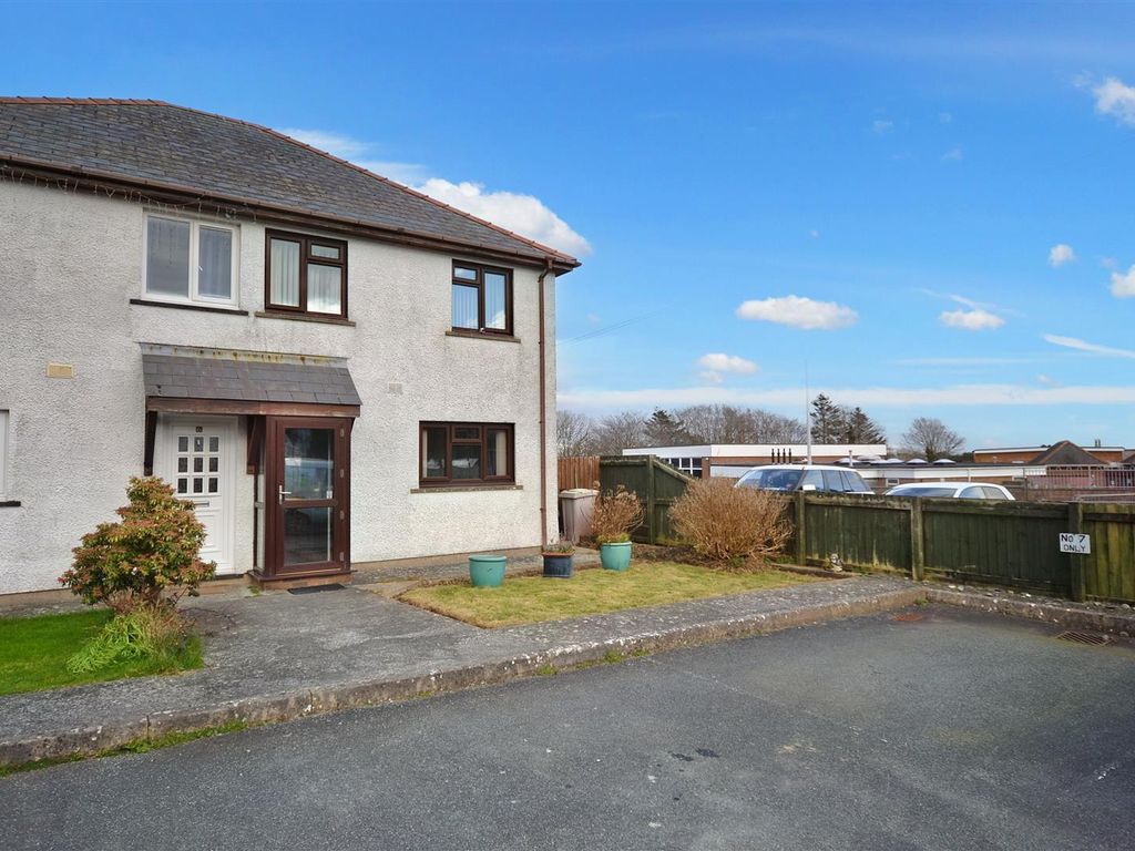 2 bed end terrace house for sale in Fenton Court, Haverfordwest SA61