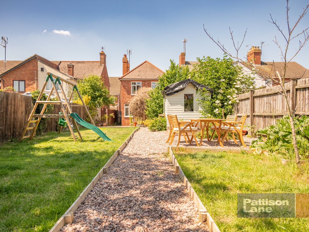 3 bed detached house for sale in Allen Road, Finedon, Wellingborough