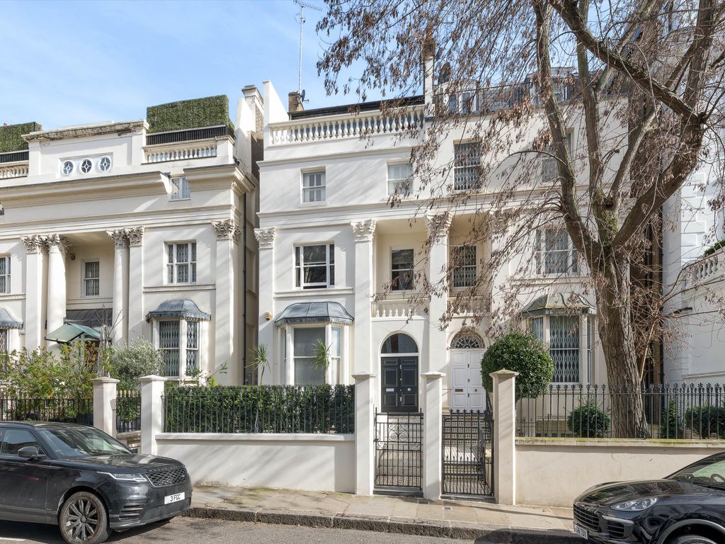 Hyde Park Gate South Kensington London SW7