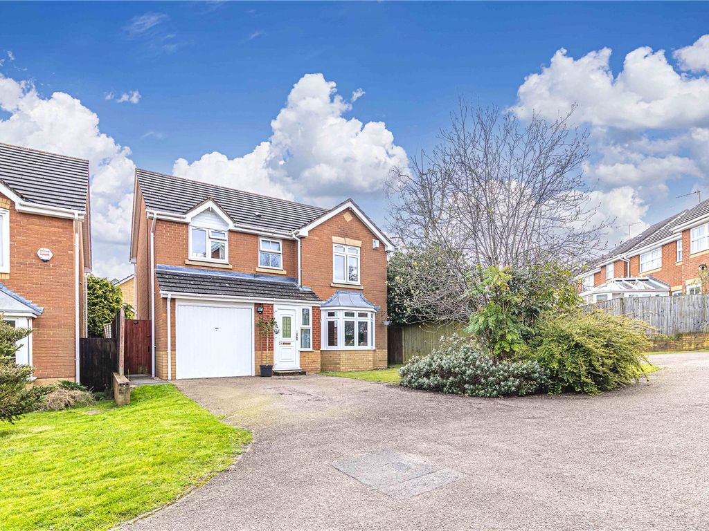4 bed detached house for sale in Poets Chase, Gadebridge, Hemel