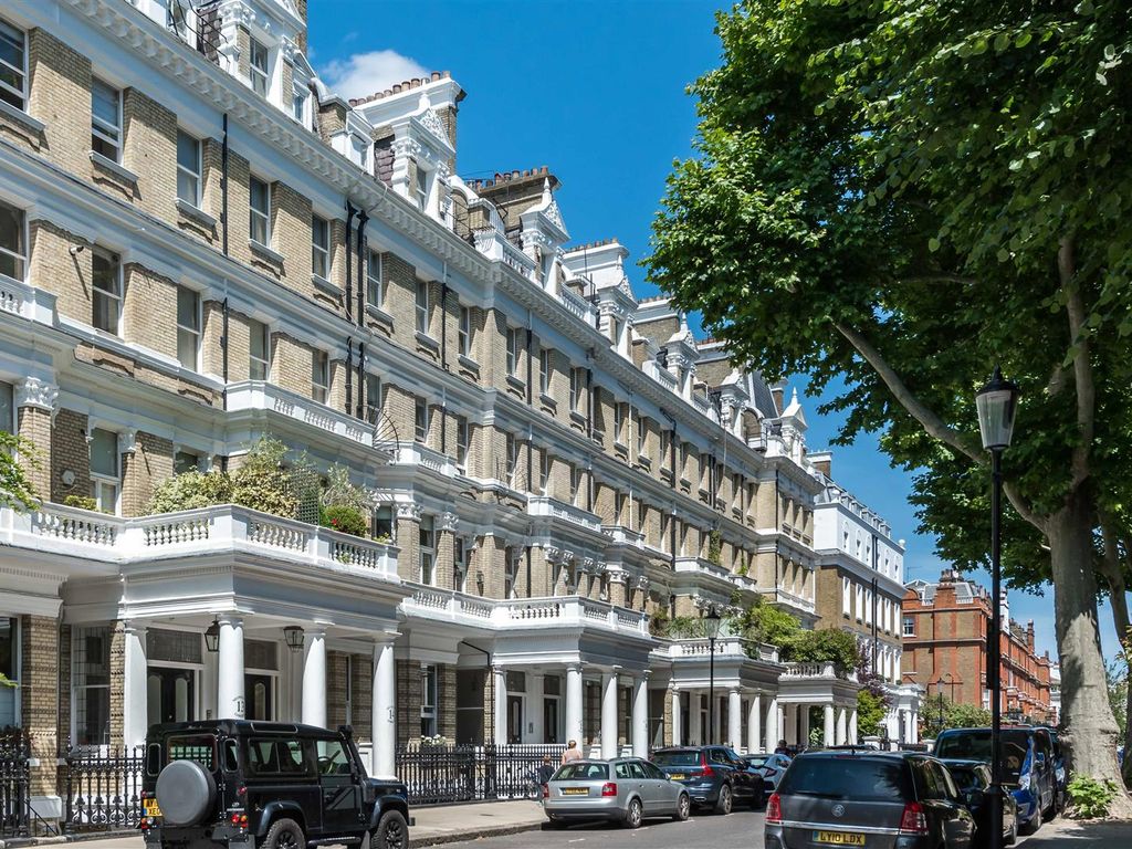 2 bed flat to rent in Wetherby Gardens, London SW5, £3,792 pcm Zoopla