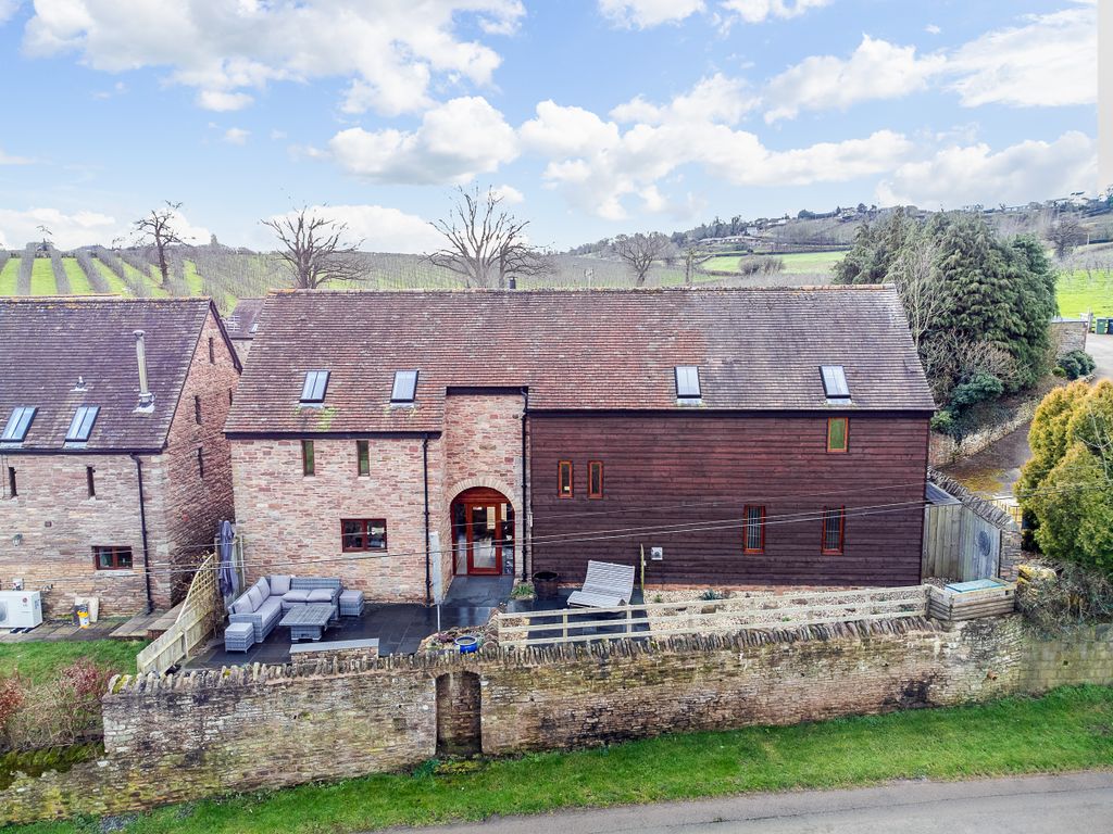 4 bed barn conversion for sale in Linton, RossOnWye HR9, £700,000