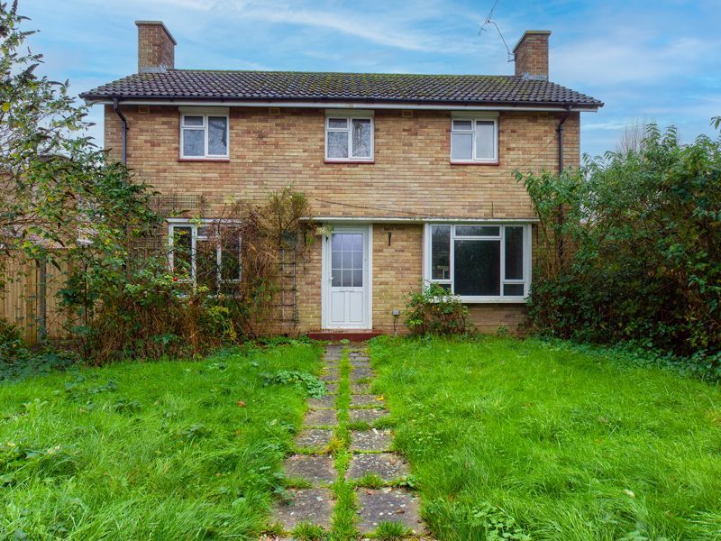 3 bed detached house for sale in Gales Drive, Crawley RH10 Zoopla