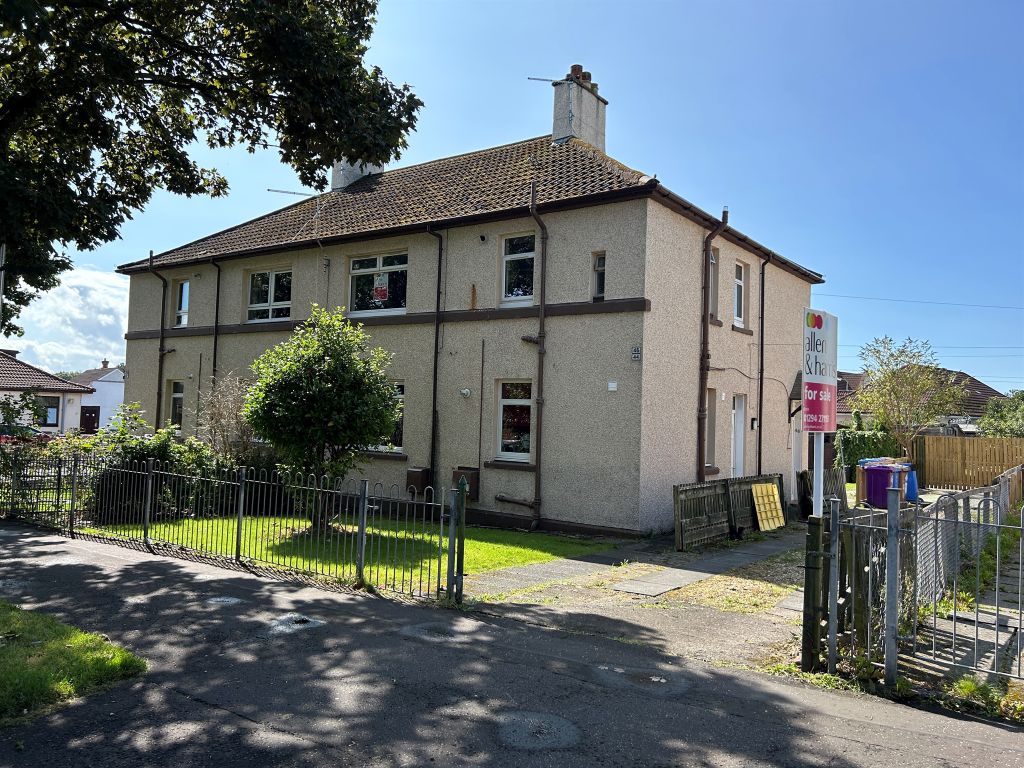 2 bed flat for sale in Dundonald Road, Dreghorn, Irvine KA11, £55,000