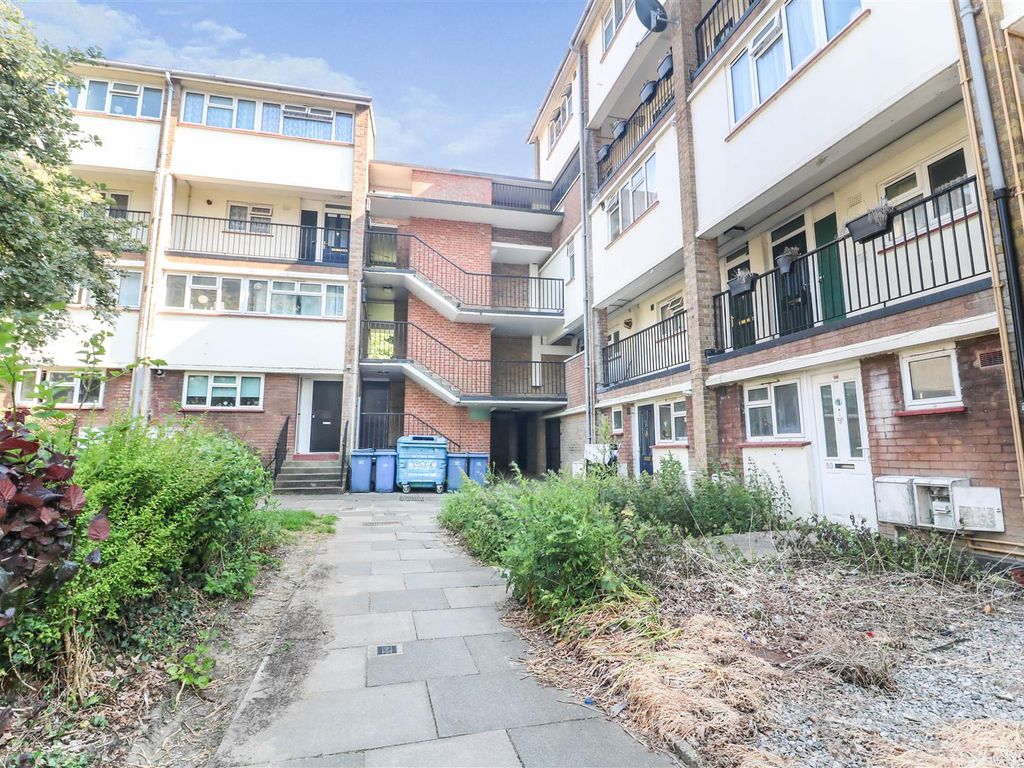 2 bed for sale in Spring Hills, Harlow CM20 Zoopla