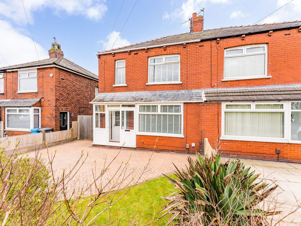 3 bed semidetached house for sale in Moorfield Road, Widnes WA8, £