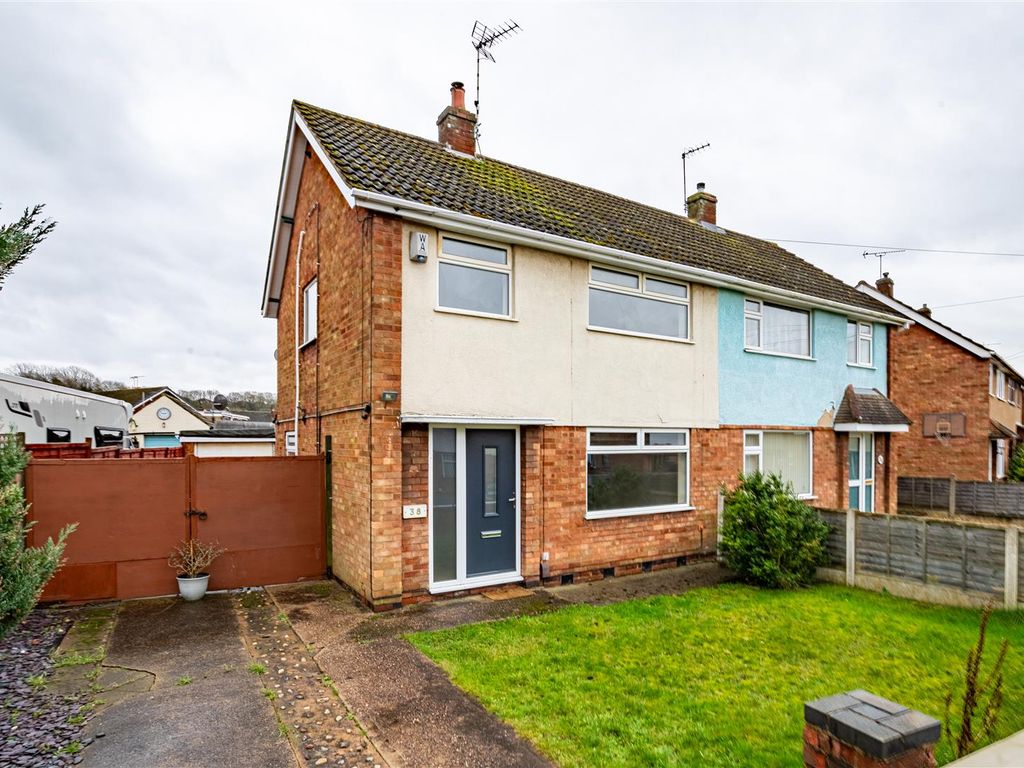 3 bed semidetached house for sale in Fairfield Road, Scunthorpe DN15