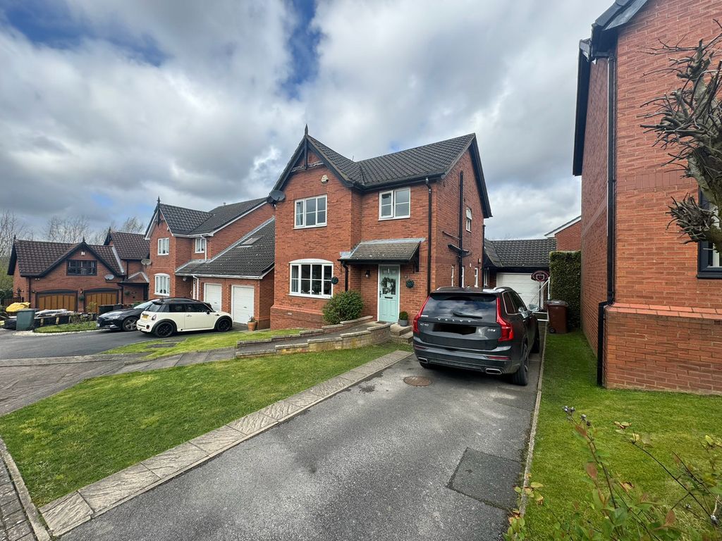 4 bed detached house for sale in Grange Park Drive, Leeds, 7 LS27, £