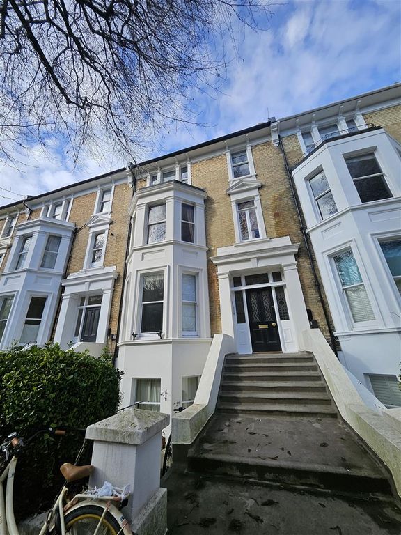 2 bed flat to rent in Denmark Villas, Hove BN3, £1,350 pcm Zoopla