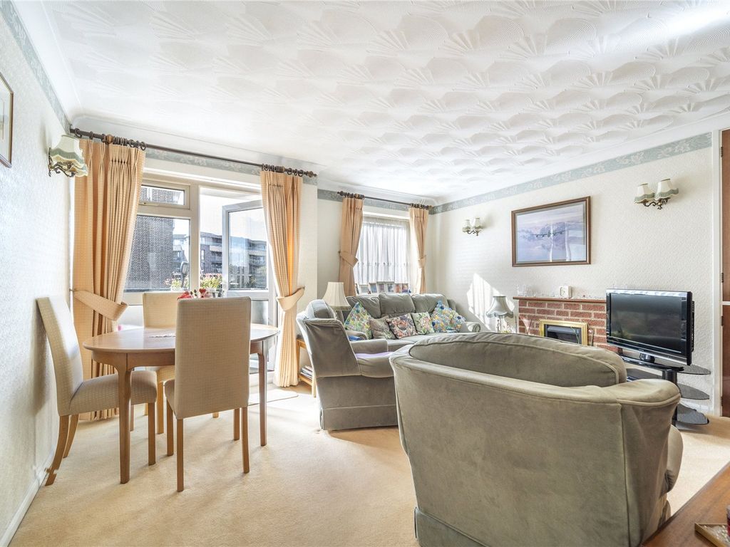 3 bed for sale in Breton House, St. Saviours Estate SE1, £