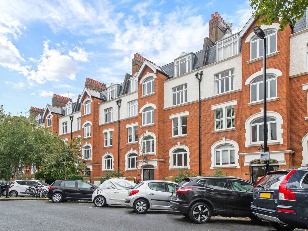 2 bed flat to rent in Southwold Mansions, Widley Road, Maida Vale