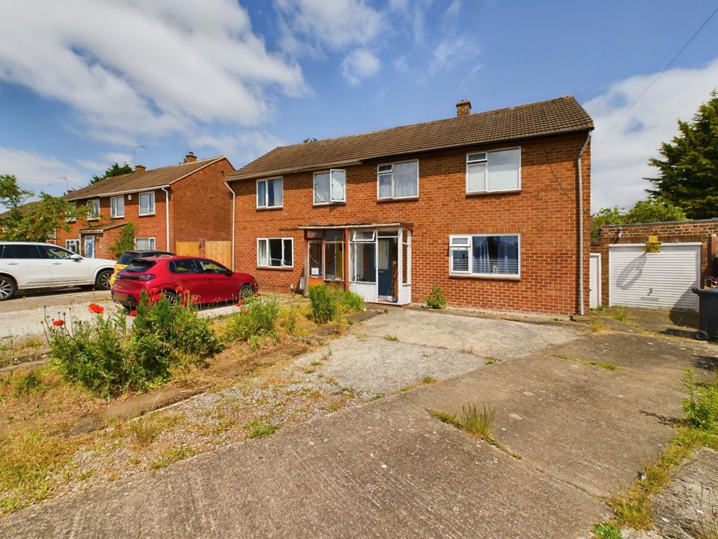 3 bed semidetached house for sale in East Dene, Leamington Spa