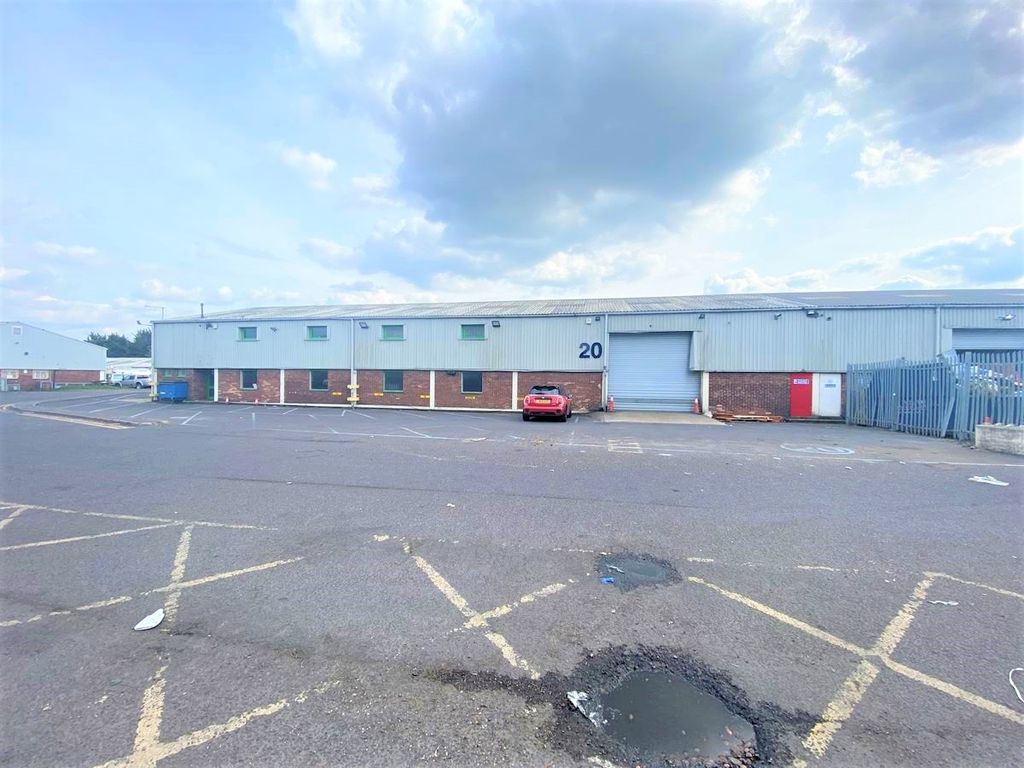 Industrial to let in Ashford Industrial Estate, Shield Road, Ashford