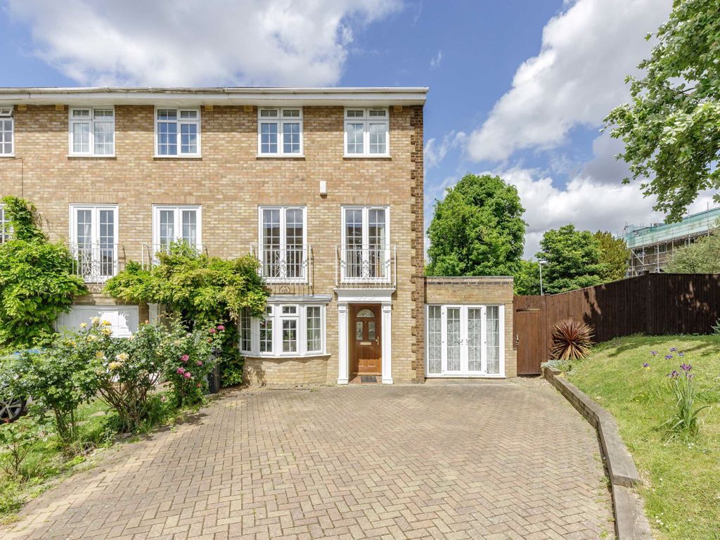 5 bed property for sale in Selsdon Close, Surbiton KT6 Zoopla