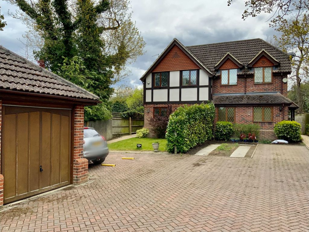 3 bed semidetached house for sale in Barkham Road, Wokingham RG41 Zoopla
