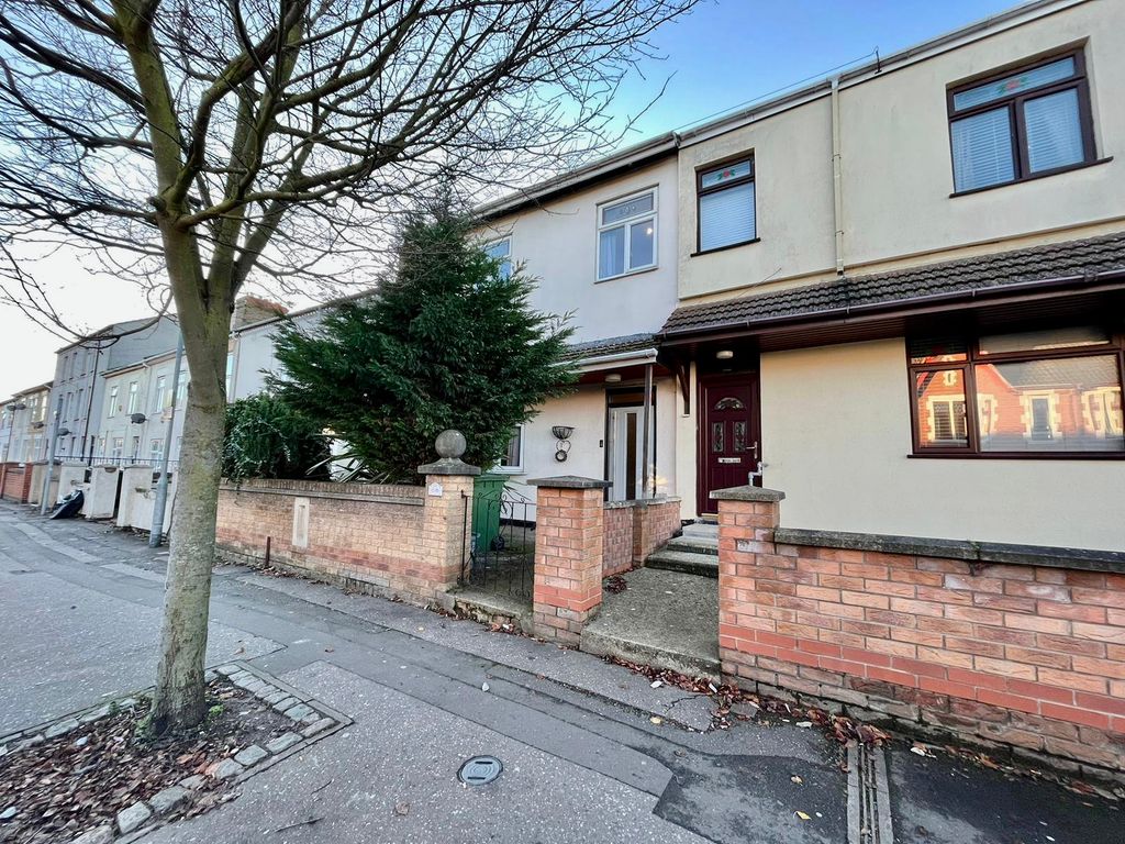 4 bed semidetached house for sale in Cromwell Road, Peterborough PE1