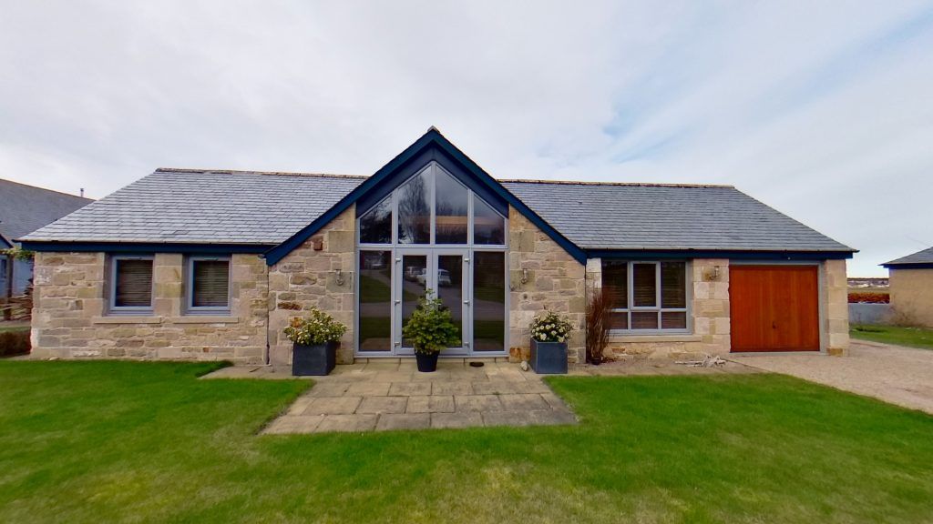 3 bed semidetached bungalow for sale in 1 Mains Of Struthers Steading
