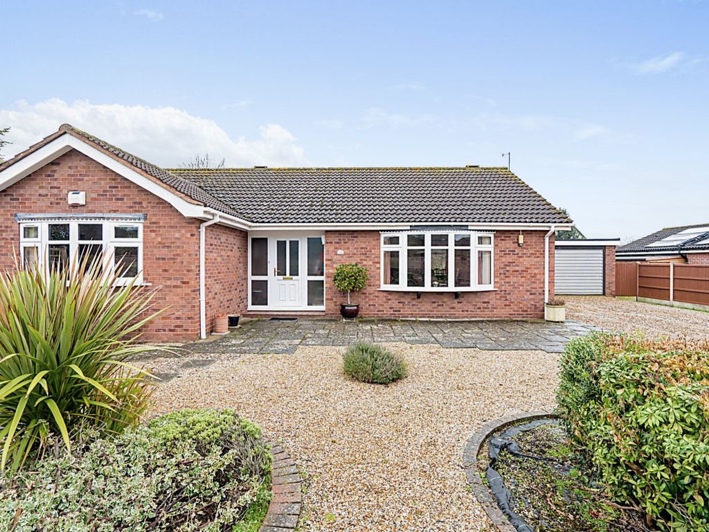 2 bed bungalow for sale in Wroxham Road, Norwich, Norfolk NR7 Zoopla