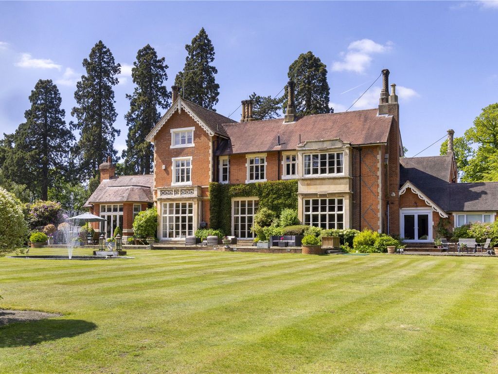 6 bed detached house for sale in Chobham Road, Ottershaw, Chertsey