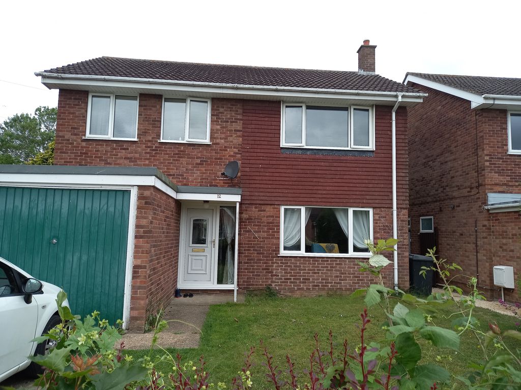 4 bed detached house to rent in West Road, Ruskington, Sleaford NG34