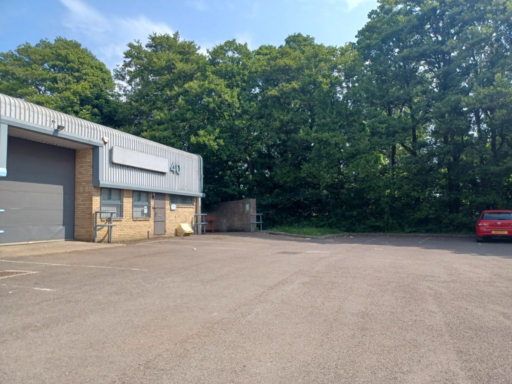 Light industrial to let in Court Road Industrial Estate, Cwmbran NP44
