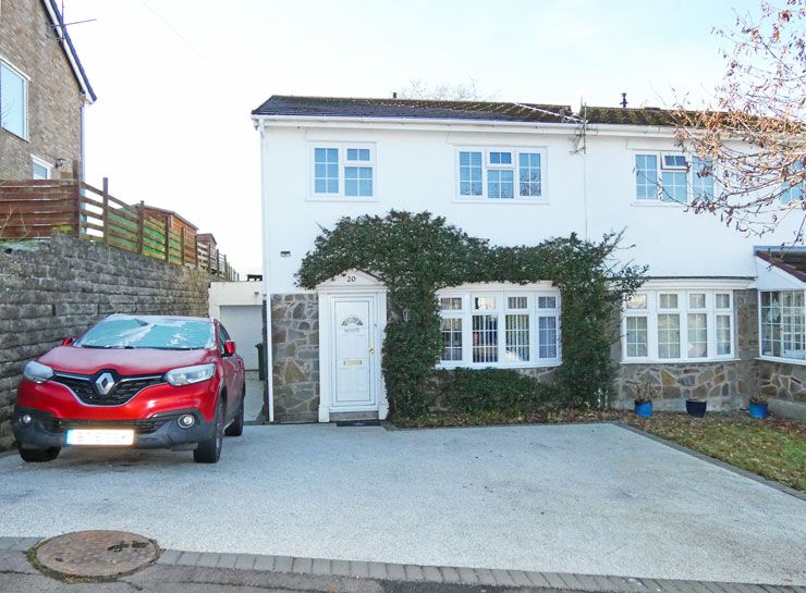 3 bed semidetached house for sale in Springfield Road, Maesycwmmer