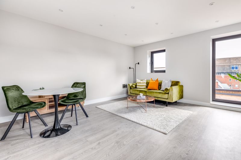 New home, 2 bed flat for sale in Carshalton Road, Sutton SM1, £375,000