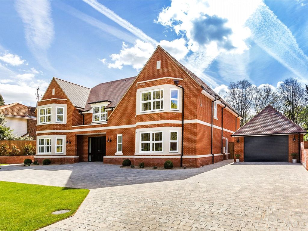 7 bed detached house for sale in West Byfleet, Surrey KT14, £2,150,000