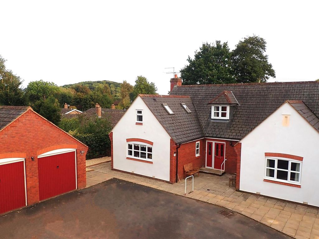 4 bed property for sale in Prill Orchard, Ewyas Harold, Hereford HR2, £
