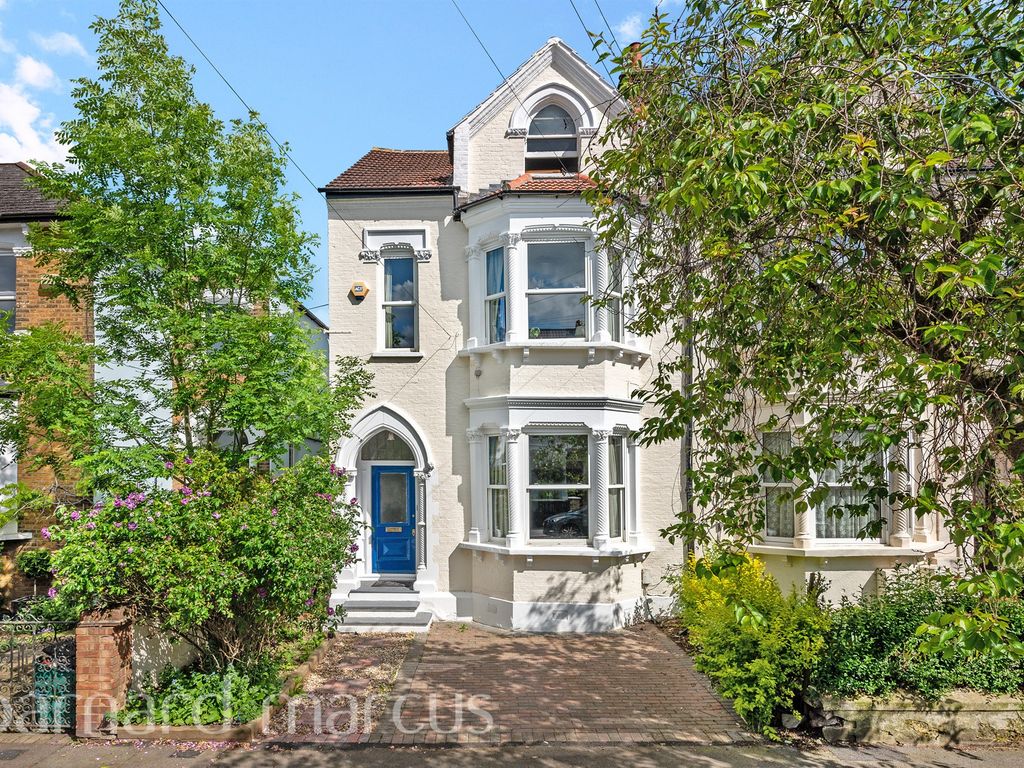 4 bed end terrace house for sale in Venner Road, London SE26, £