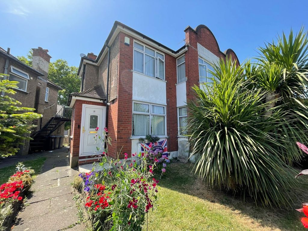 2 bed property to rent in Windermere Court, Wembley HA9, £1,650 pcm