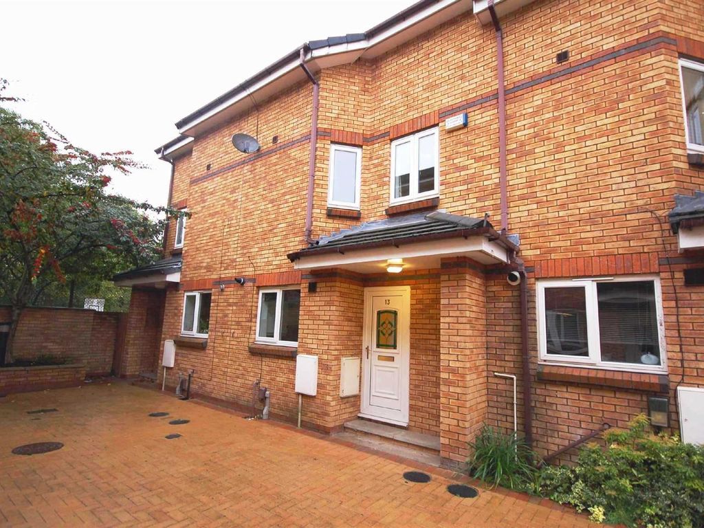 3 bed property to rent in Lawnside Mews, Palatine Road, Didsbury M20, £